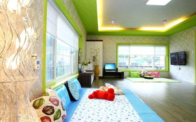 Pinky Marine Pension