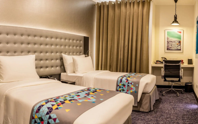 Fairway Colombo - Sri Lanka's First Hotel With Robot Technology