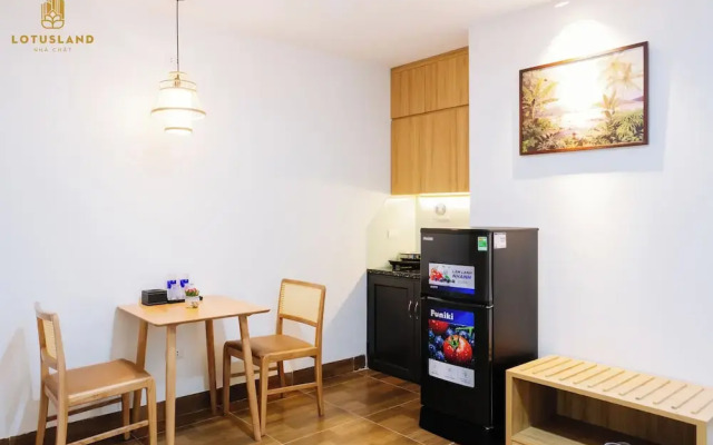 Lotus Land Apartment