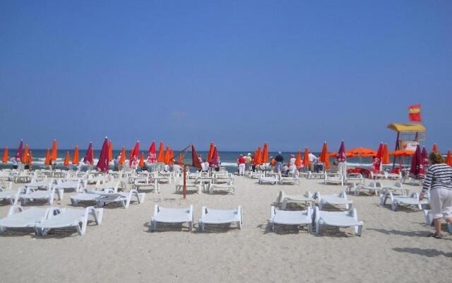 Apart holiday Coralia Mamaia CityLiving