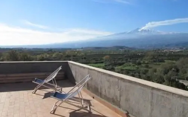 Comeinsicily - Les Roches Noires