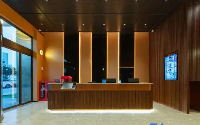 Yueran Premium Cheerful Hotel & Residence