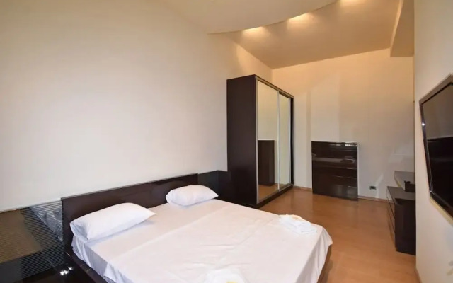 Spacious Apartment by Luxe Group TT606