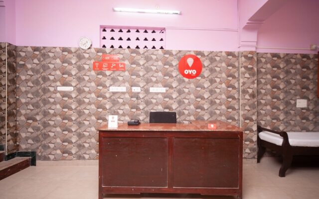 OYO 24053 Auro GP guest house