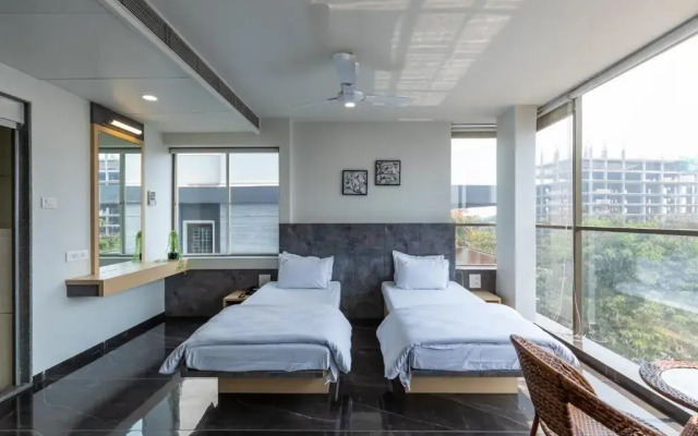 Hotel Anuradha Deluxe by OYO Rooms