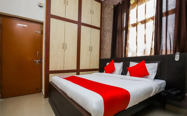 OYO 19456 Hotel Shagun Palace