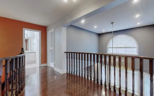 Luxury Retreat Modern Spacious 4 Bedroom Home