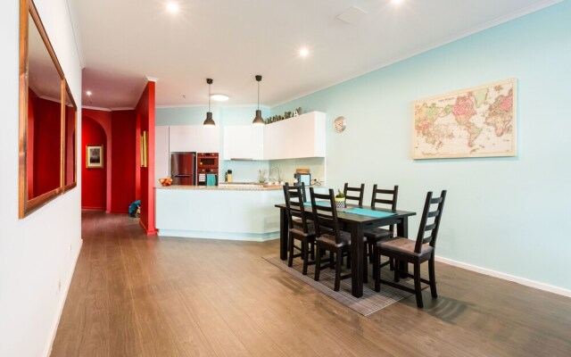 VANCE, 2BDR Melbourne Apartment