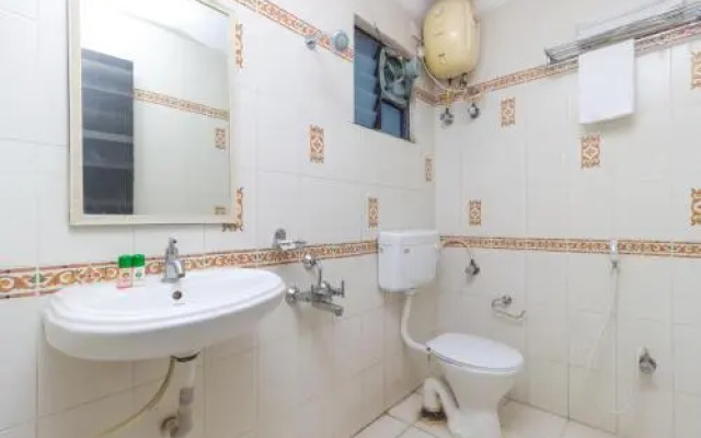OYO 1108 Hotel Saraswathi Residency