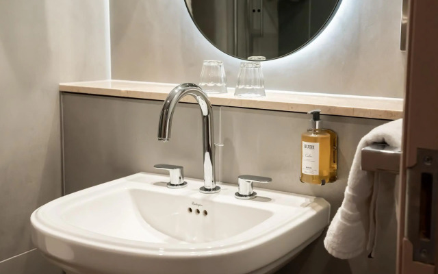 Bush Hotel Farnham