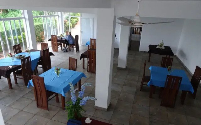 Moragalla Beach Home Guesthouse (Newly opened hotel)