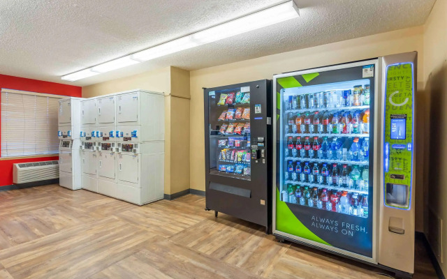 Extended Stay America Select Suites Chicago Downers Grove