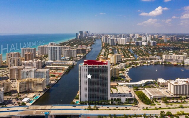 Beach Walk Resort Lux Apts by SV Rentals