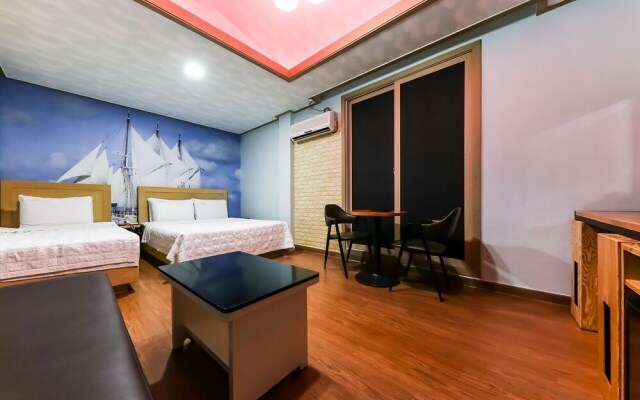 Seocheon Taxi Hotel