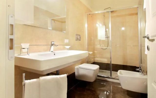 San Lorenzo Apartments