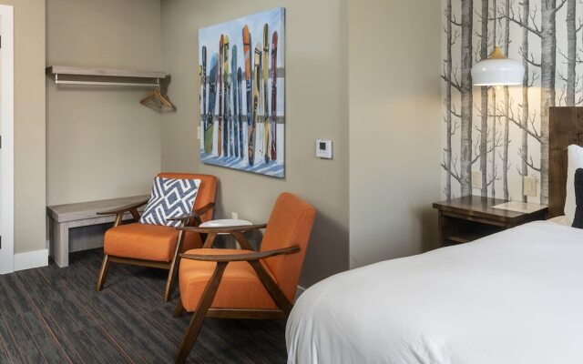 Ski Inn Taphouse Hotel