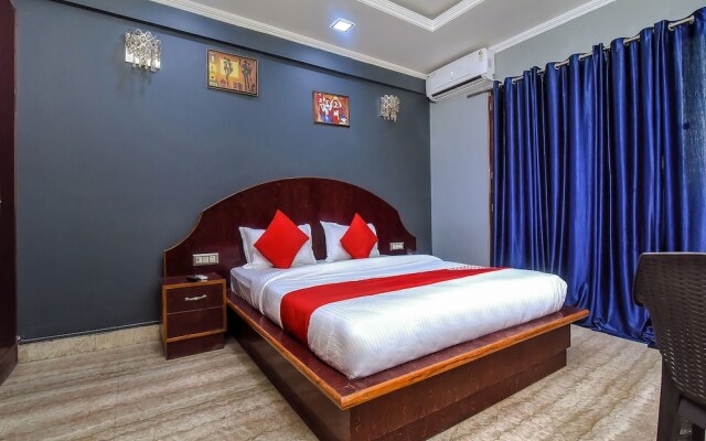 OYO 18254 Glorious Stayz