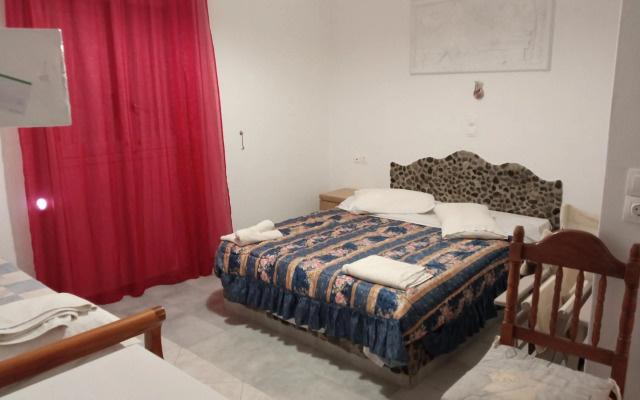 Perissa Hotel