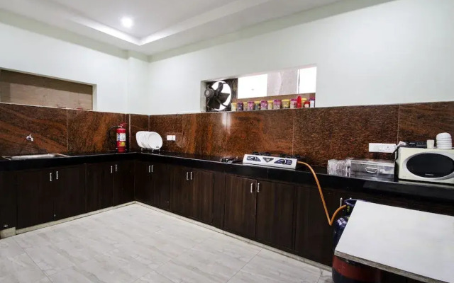 OYO 6661 Aurum Abode