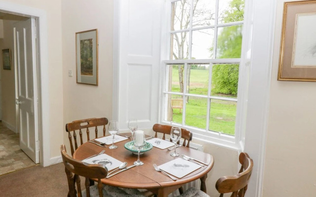 Golden Gates Lodge