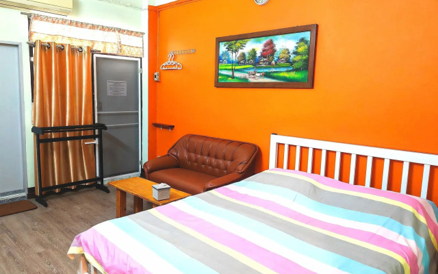 The Backpacker Station