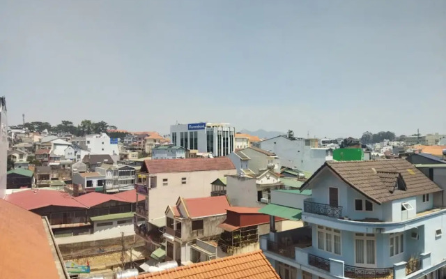 Y Lan Hotel Dalat