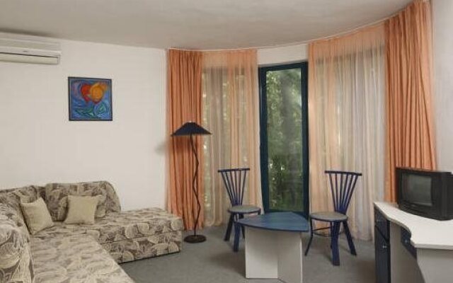 Elmar Hotel