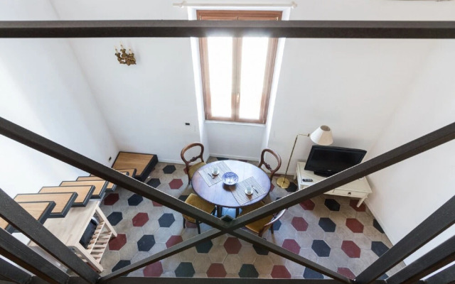 Sunny Apartment Navona Sq