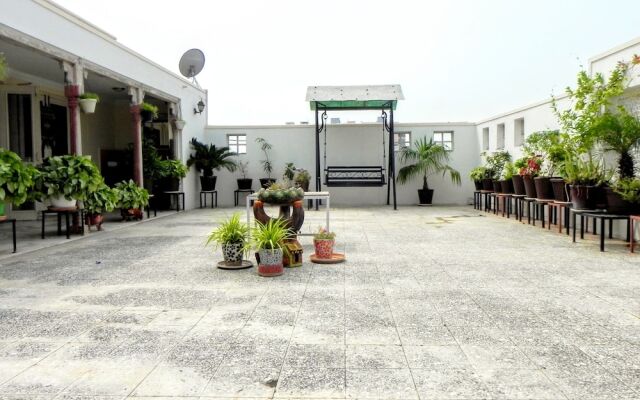 Hotel Kishan Kunj