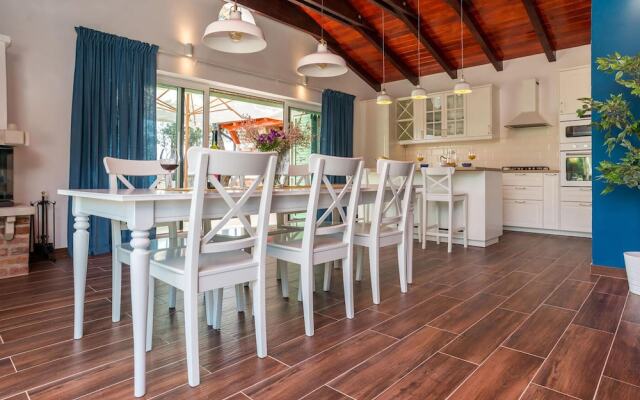 Amazing Home in Nerezine With Wifi and 3 Bedrooms