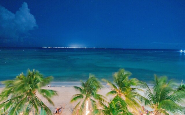 Best Ocean Front penthouse El Faro 401. 3 bedrooms