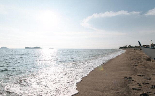 Megan's Paradisio Beach Resort