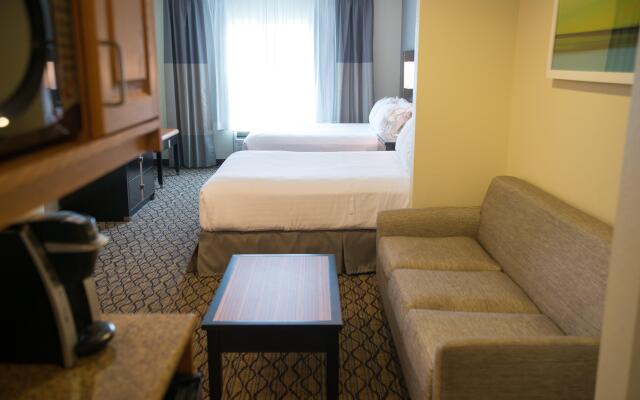 Holiday Inn Express Hotel & Suites Chanhassen, an IHG Hotel