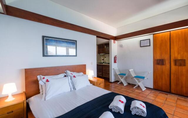 Rent4rest - Sesimbra Ocean View Studio