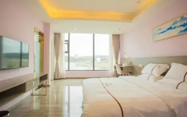 Santai Longtingyi Theme Hotel