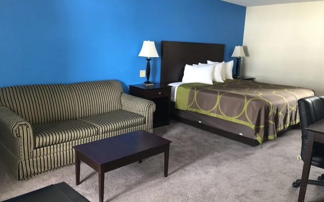 AmeriVu Inn & Suites