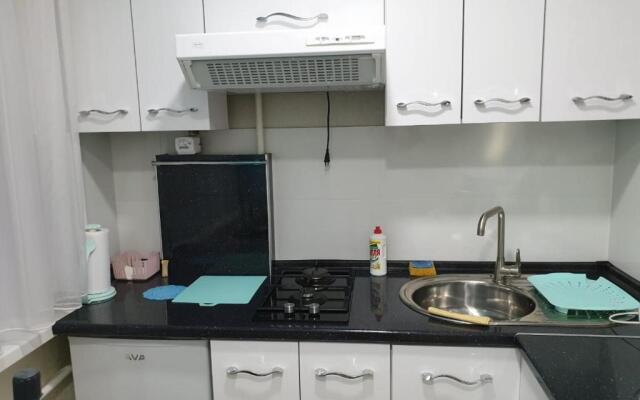 Apartment on Metallurgov 32