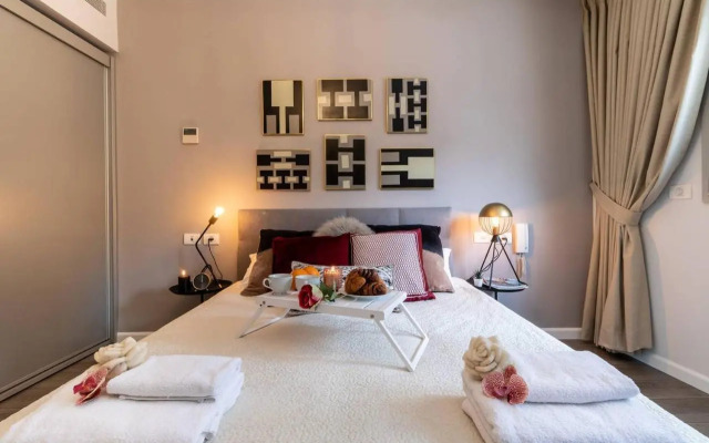 King David Residence Luxury 4 BD/Pool/Gym/Parking