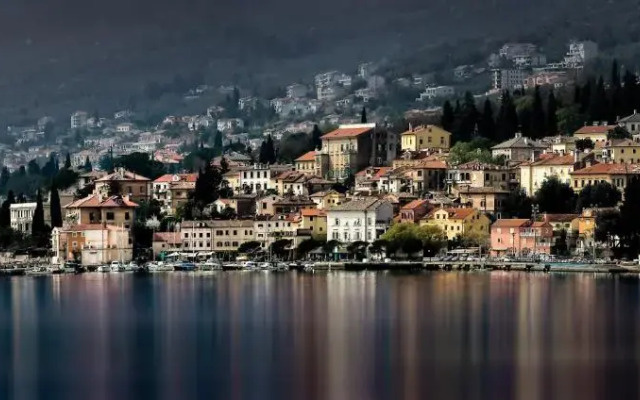 Beautiful four bedroom house in Opatija
