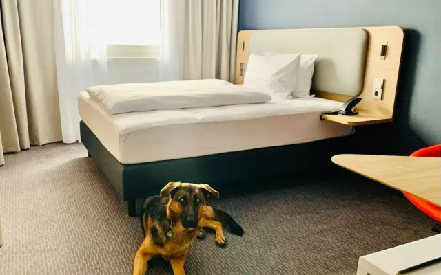 Holiday Inn Express Munich Olching by IHG