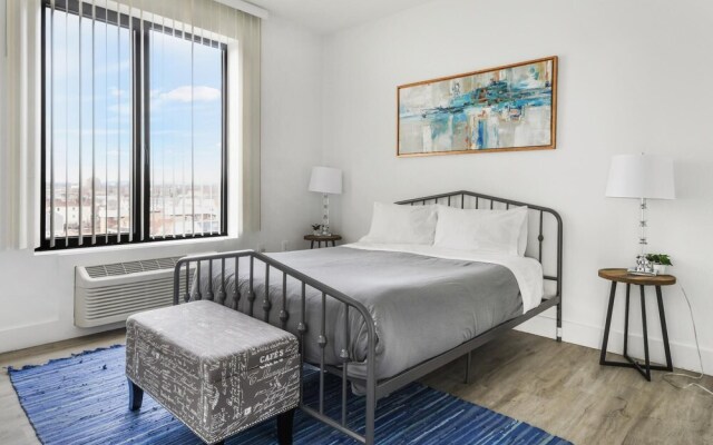 Luxury 2BR 30 Mins to Manhattan Evonify