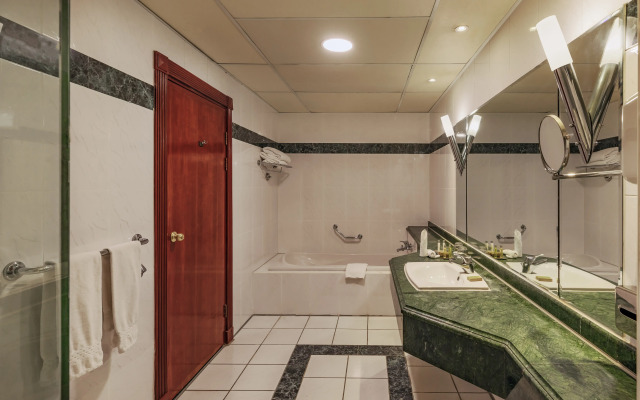 Hilton Pyramids Golf