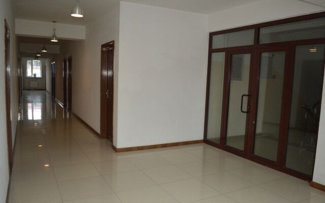 Land Hotel