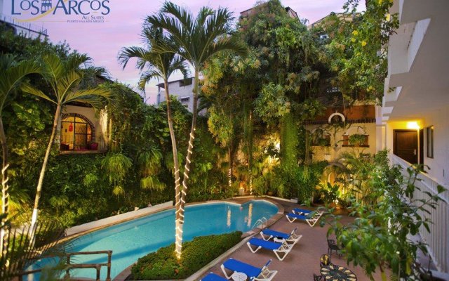 Los Arcos Suites