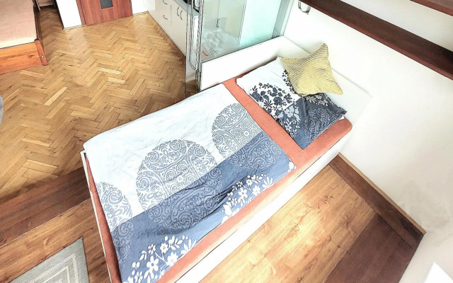 Modern apartment few steps from centre