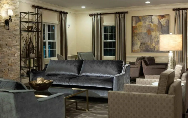 Wayside Carriage House Inn