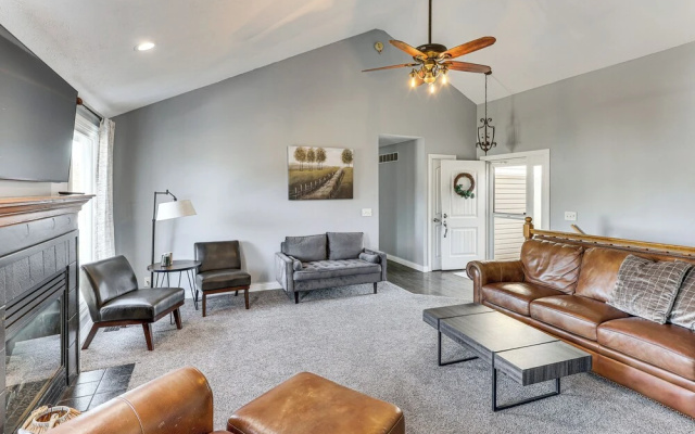 Spacious & Family Friendly! Lincoln Home w/ Deck
