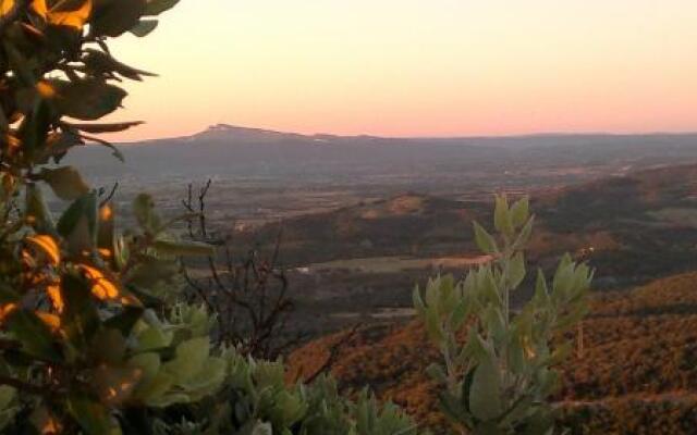 Domaine de Peyre Brune - Gite de Charme En Ardeche du Sud