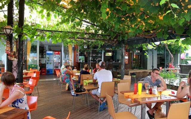 Favorit Aparthotel