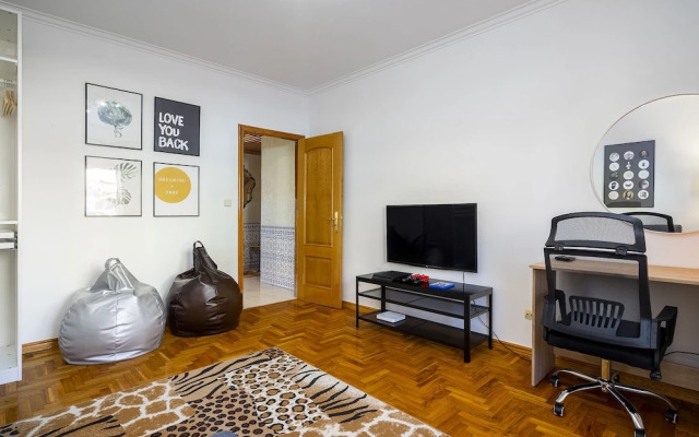 Perfect Family Hideout Residence W/Ac & 4Br + 5Ba